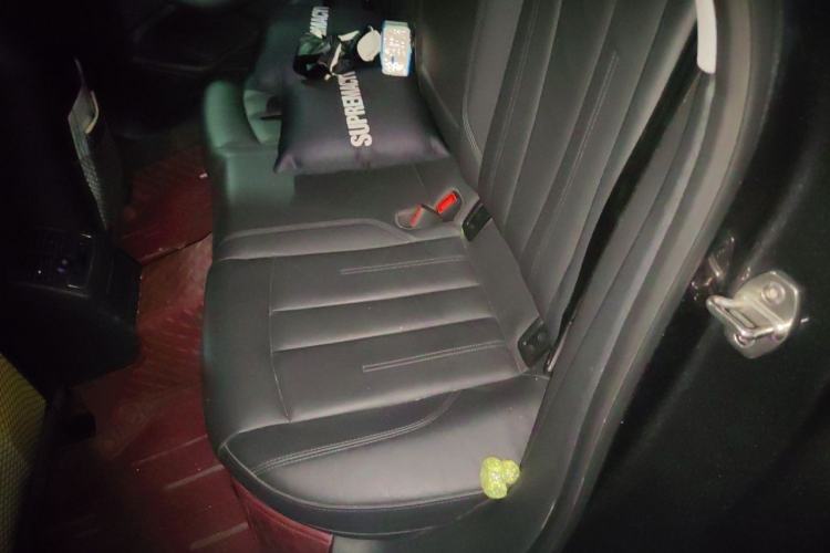 Used Audi A4L 2019 40 TFSI Fashion Edition China VI Emission Standard Left Rear Seat