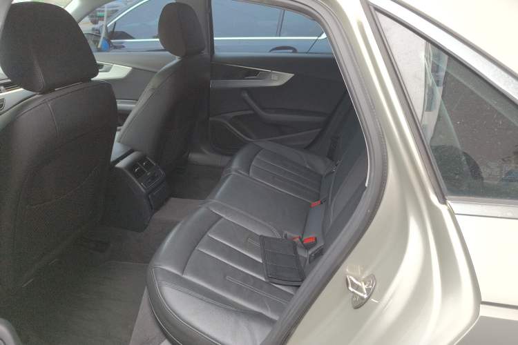 Used Audi A4L 2019 40 TFSI Fashion Version China V Left Rear Seat