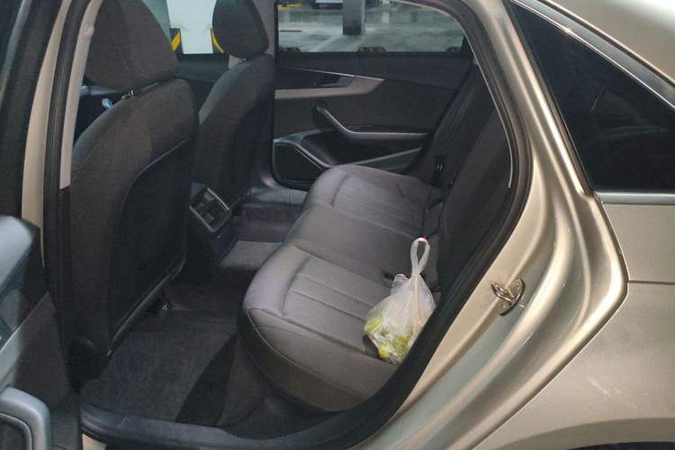 Used Audi A4L 2019 40 TFSI Ambition Version China V Left Rear Seat