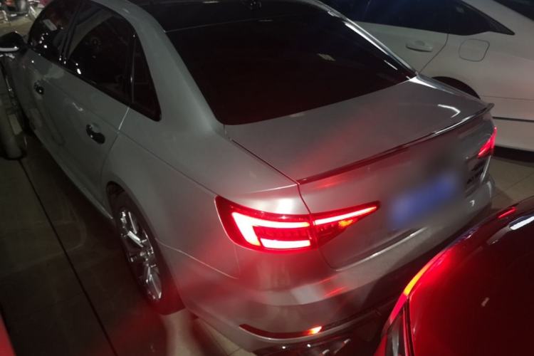 Used Audi A4L 2019 40 TFSI Fashion Edition China VI Emission Standard Rear