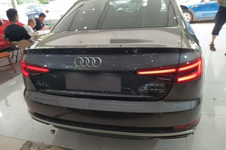 Used Audi A4L 2019 40 TFSI Fashion Edition China VI Emission Standard Rear