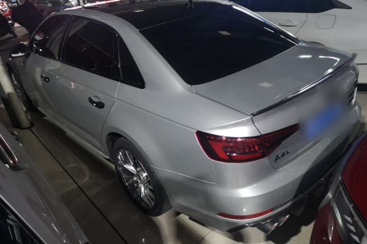 Used Audi A4L 2019 40 TFSI Fashion Edition China VI Emission Standard Rear Left 45 Deg