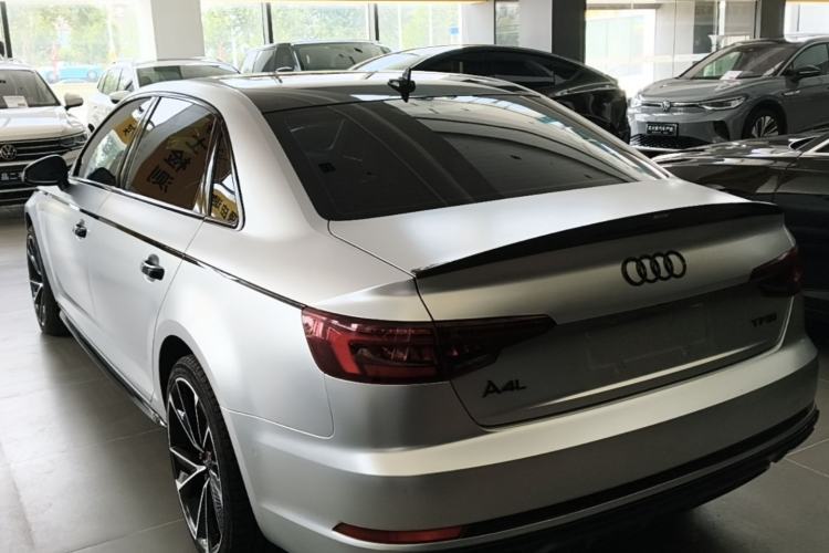 Used Audi A4L 2019 40 TFSI Fashion Edition China VI Emission Standard Rear Left 45 Deg
