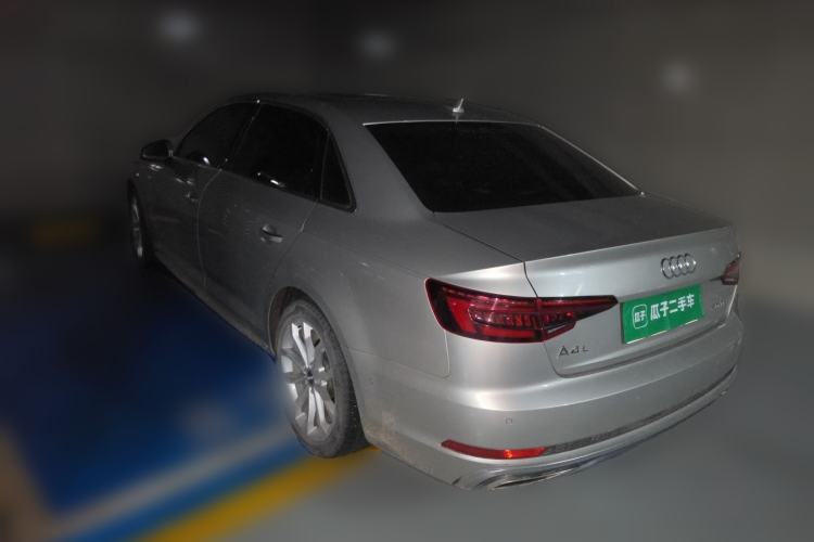 Used Audi A4L 2019 40 TFSI Fashion Edition China VI Emission Standard Rear Left 45 Deg