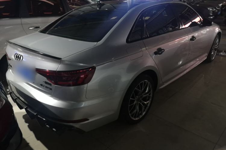 Used Audi A4L 2019 40 TFSI Fashion Edition China VI Emission Standard Rear Right 45 Deg