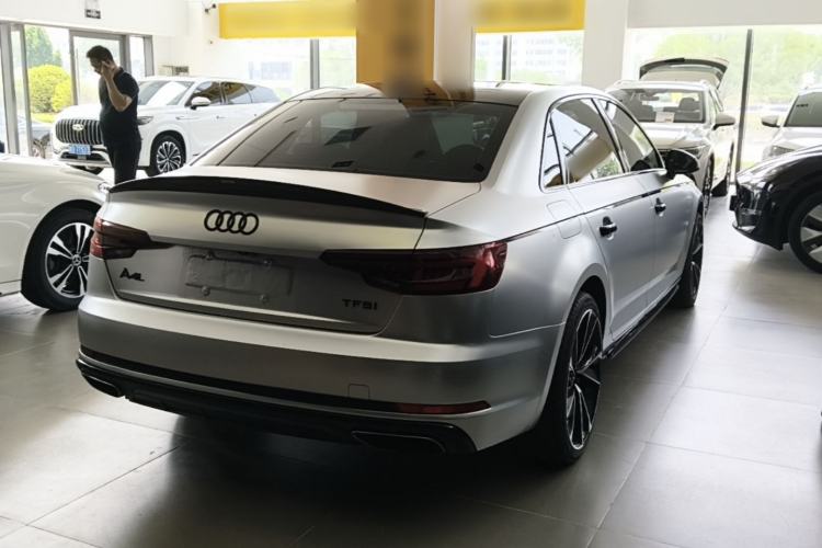 Used Audi A4L 2019 40 TFSI Fashion Edition China VI Emission Standard Rear Right 45 Deg