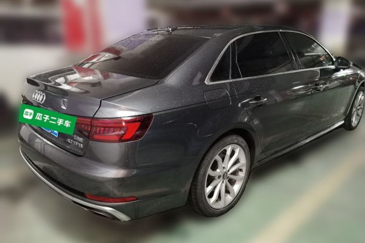 Used Audi A4L 2019 40 TFSI Fashion Edition China VI Emission Standard Rear Right 45 Deg