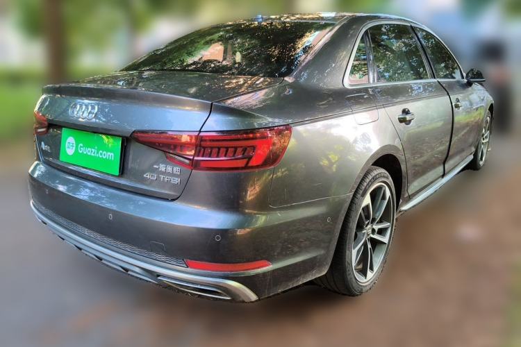 Used Audi A4L 2019 40 TFSI Fashion Edition China VI Emission Standard Rear Right 45 Deg