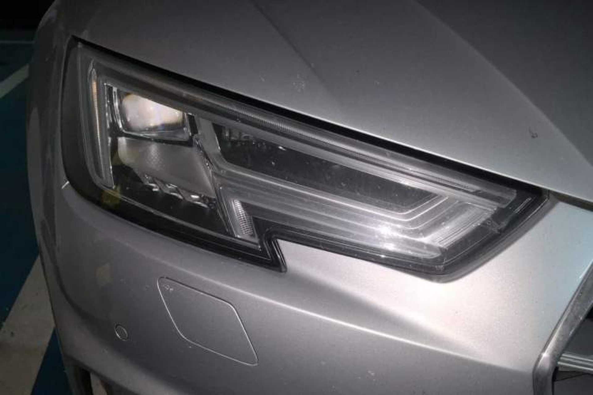 Used Audi A4L 2019 40 TFSI Fashion Edition China VI Emission Standard Right Front Headlight