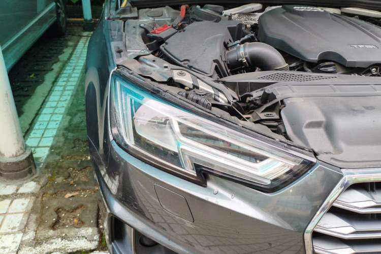 Used Audi A4L 2019 40 TFSI Fashion Edition China VI Emission Standard Right Front Headlight