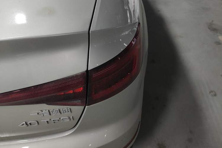 Used Audi A4L 2019 40 TFSI Ambition China VI Right Rear Taillight