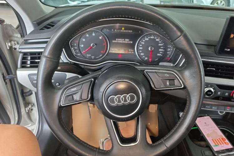 Used Audi A4L 2019 40 TFSI Ambition China VI Steering Wheel