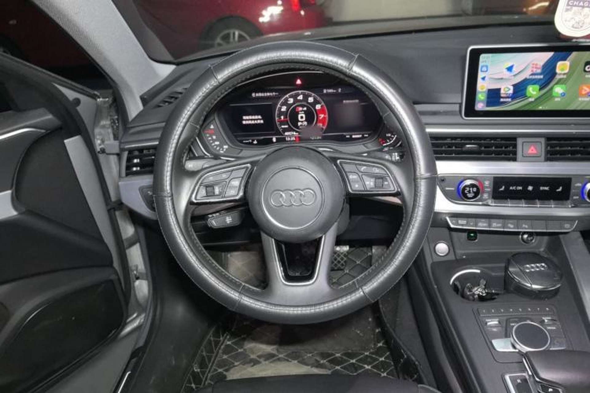 Used Audi A4L 2019 40 TFSI Fashion Edition China VI Emission Standard Steering Wheel