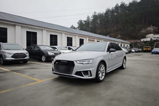 Used Audi A4L 2019 40 TFSI Fashion Edition China VI Emission Standard
