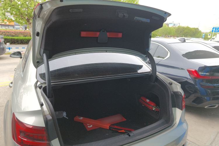 Used Audi A4L 2019 40 TFSI Fashion Version China V Trunk