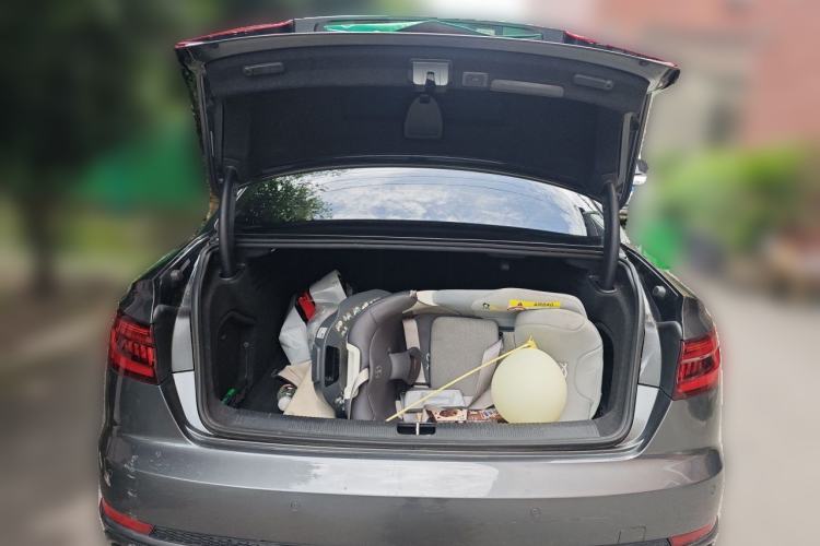 Used Audi A4L 2019 45 TFSI quattro Individual Sport Edition China VI Trunk