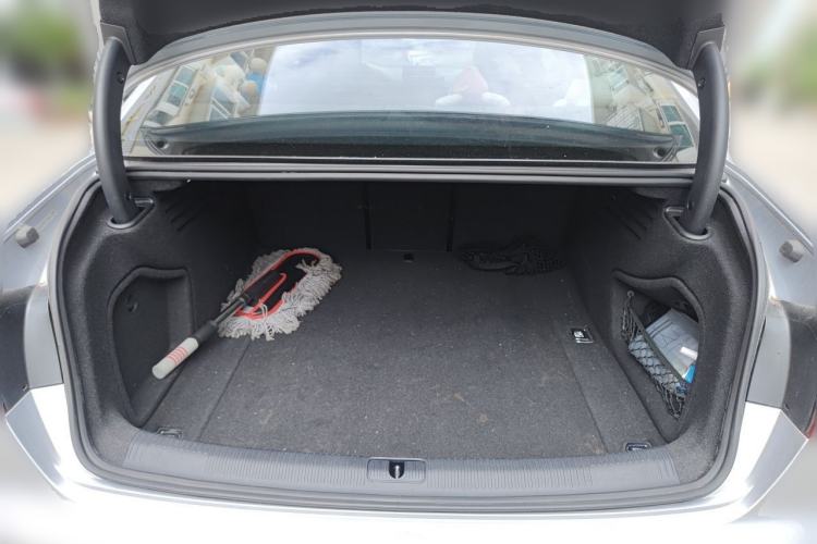 Used Audi A4L 2019 40 TFSI Ambition China VI Trunk
