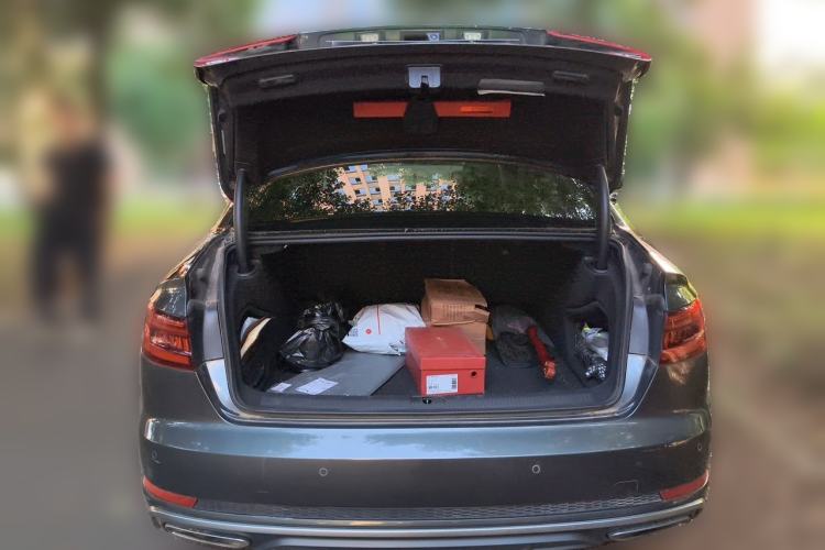 Used Audi A4L 2019 40 TFSI Fashion Edition China VI Emission Standard Trunk
