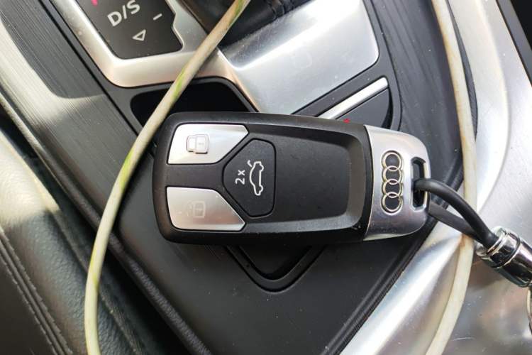 Used Audi A4L 2019 40 TFSI Fashion Version China V Vehicle Key