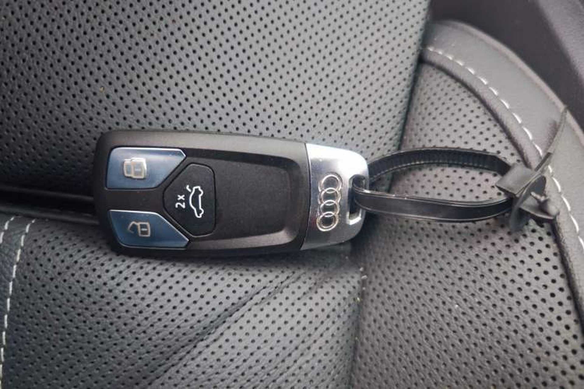 Used Audi A4L 2019 45 TFSI quattro Individual Sport Edition China VI Vehicle Key