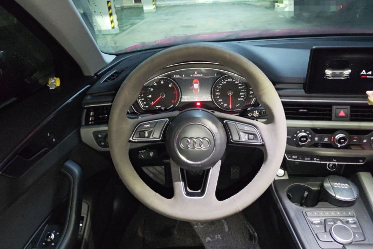 Used Audi A4L 2019 40 TFSI Ambition China VI Steering Wheel