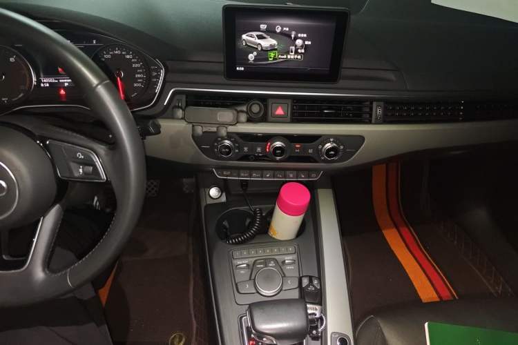 Used Audi A4L 2019 40 TFSI Ambition China VI Audio And AC Panel