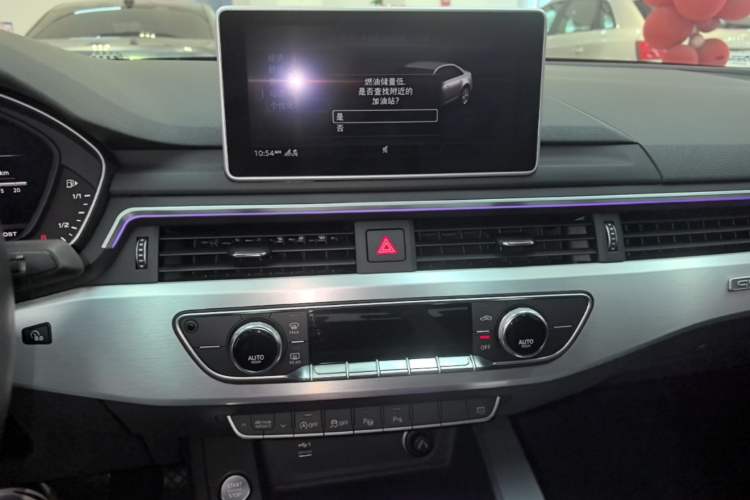 Used Audi A4L 2019 40 TFSI Fashion Edition China VI Emission Standard Audio And AC Panel