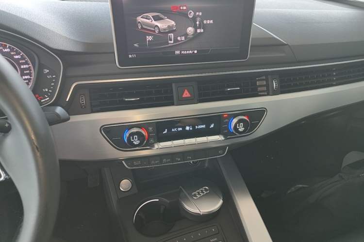 Used Audi A4L 2019 40 TFSI Fashion Version China V Audio And AC Panel