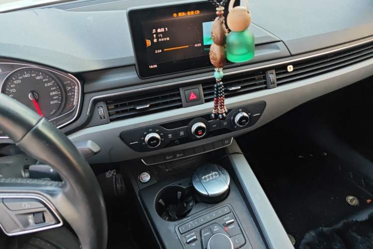 Used Audi A4L 2019 35 TFSI Ambition China V Audio And AC Panel
