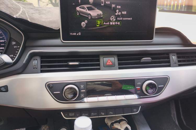 Used Audi A4L 2019 40 TFSI Fashion Version China V Audio And AC Panel