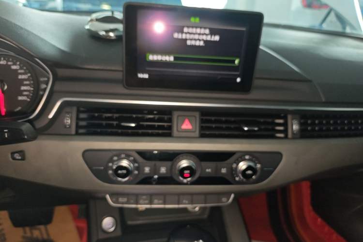 Used Audi A4L 2019 40 TFSI Ambition China VI Audio And AC Panel