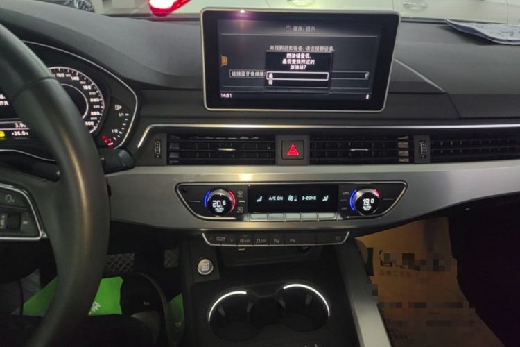 Used Audi A4L 2019 40 TFSI Fashion Version China V Audio And AC Panel