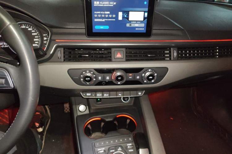 Used Audi A4L 2019 40 TFSI Ambition China VI Audio And AC Panel