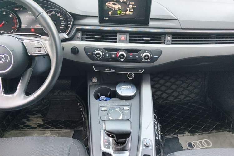 Used Audi A4L 2019 35 TFSI Ambition China V Audio And AC Panel