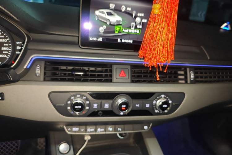 Used Audi A4L 2019 35 TFSI Ambition China V Audio And AC Panel