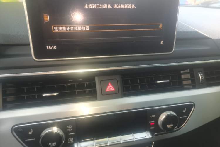 Used Audi A4L 2019 40 TFSI Fashion Version China V Audio And AC Panel