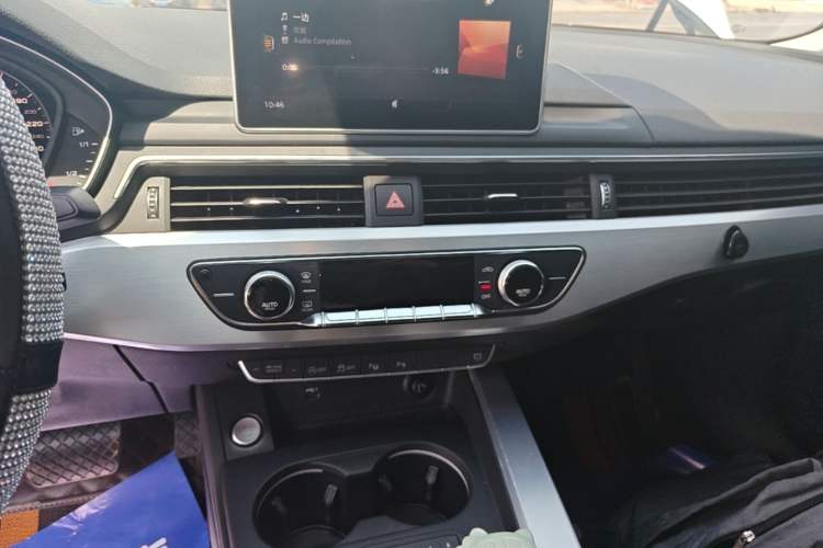 Used Audi A4L 2019 40 TFSI Fashion Version China V Audio And AC Panel