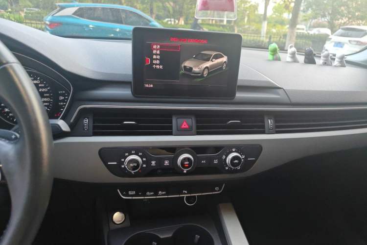 Used Audi A4L 2019 40 TFSI Ambition China VI Audio And AC Panel