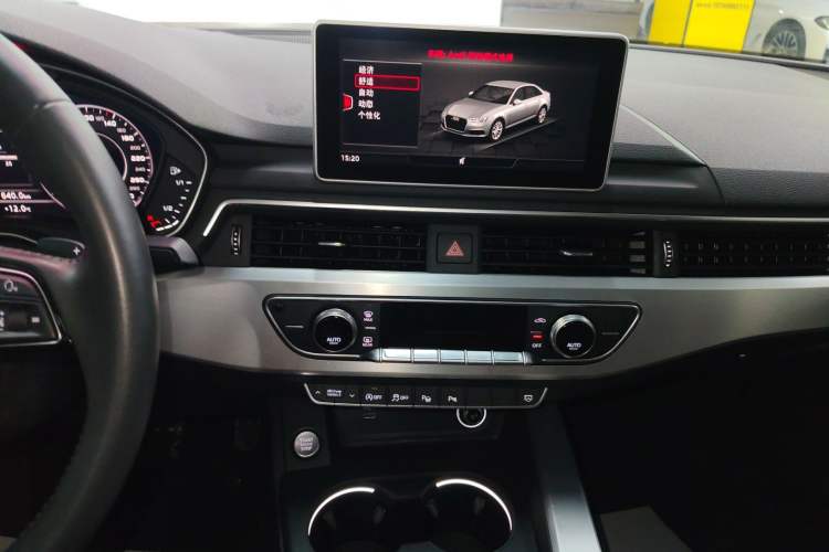 Used Audi A4L 2019 40 TFSI Fashion Edition China VI Emission Standard Audio And AC Panel