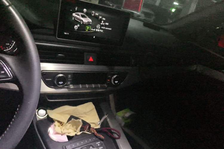Used Audi A4L 2019 40 TFSI Fashion Version China V Audio And AC Panel