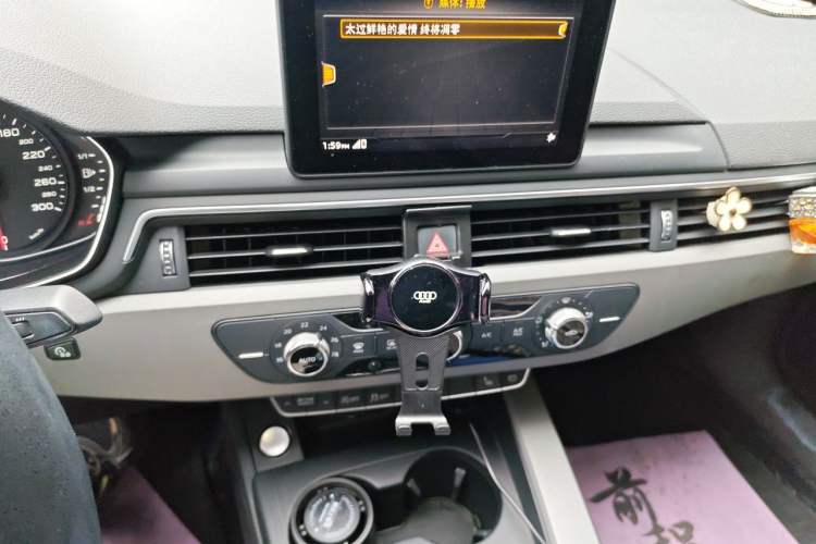 Used Audi A4L 2019 40 TFSI Ambition Version China V Audio And AC Panel