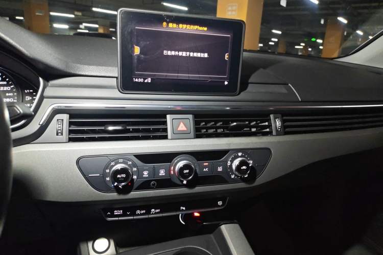 Used Audi A4L 2019 40 TFSI Ambition China VI Audio And AC Panel
