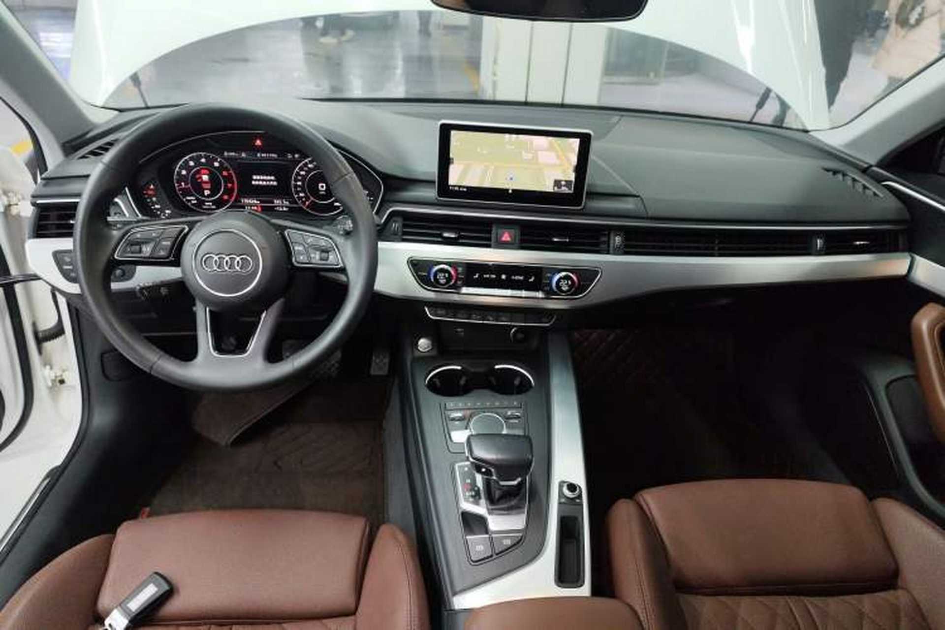 Used Audi A4L 2019 40 TFSI Fashion Version China V Audio And AC Panel