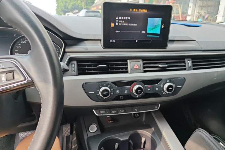 Used Audi A4L 2019 40 TFSI Ambition China VI Audio And AC Panel