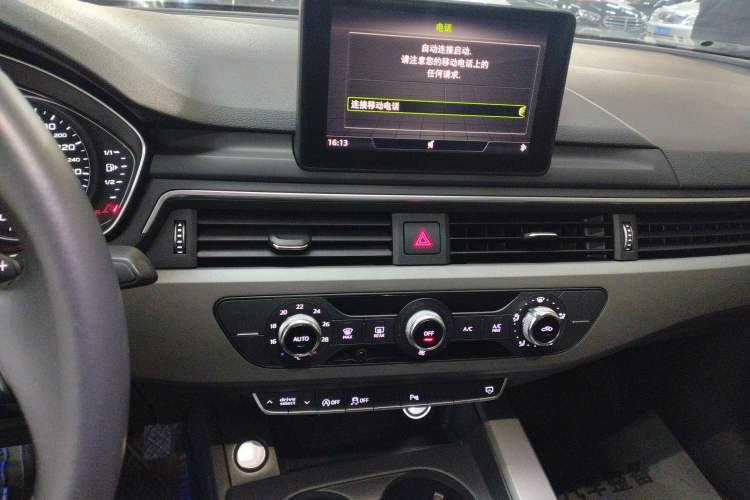 Used Audi A4L 2019 40 TFSI Ambition China VI Audio And AC Panel
