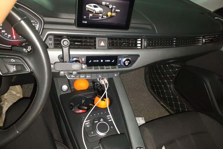Used Audi A4L 2019 40 TFSI Ambition China VI Audio And AC Panel