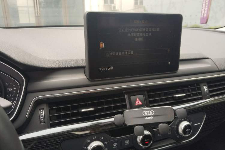 Used Audi A4L 2019 40 TFSI Ambition China VI Audio And AC Panel