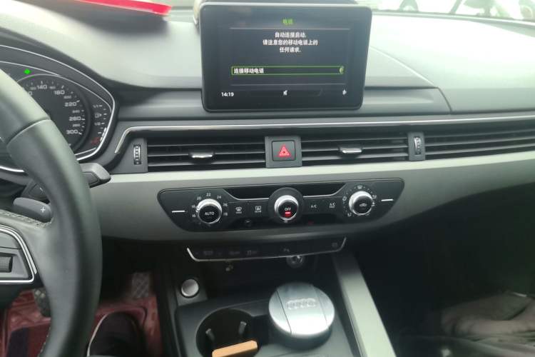 Used Audi A4L 2019 40 TFSI Ambition China VI Audio And AC Panel
