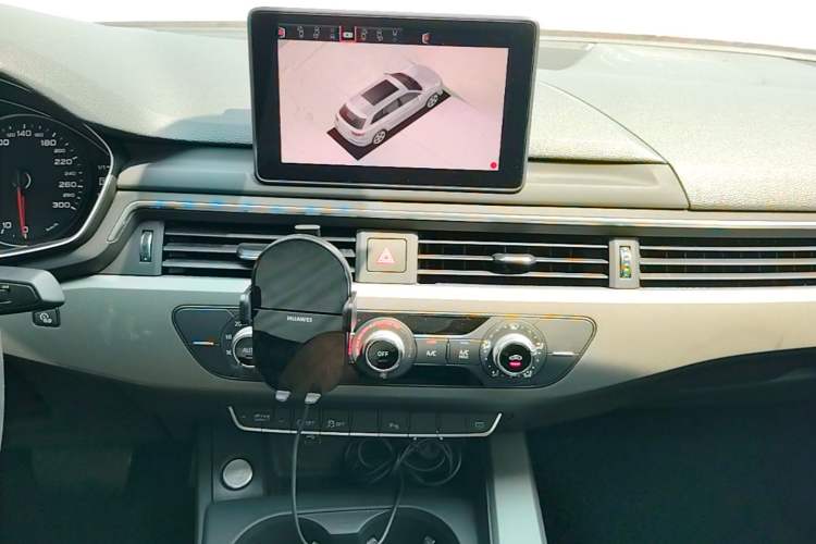 Used Audi A4L 2019 40 TFSI Ambition China VI Audio And AC Panel