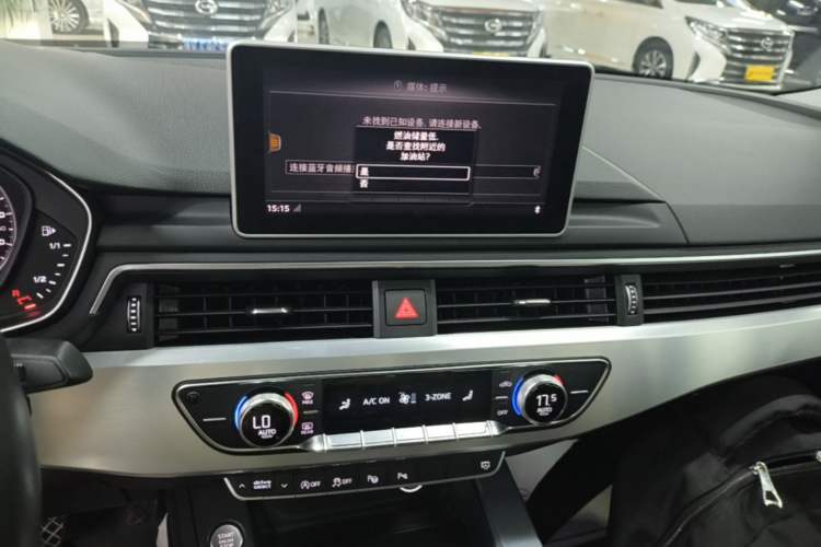 Used Audi A4L 2019 40 TFSI Fashion Edition China VI Emission Standard Audio And AC Panel